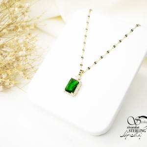 گردنبند زنانه نگین سبز مربعی کد 5745-136825