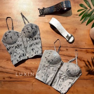 نیم تنه کاپ دار پارچه بلک‌لایت