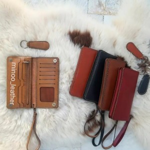 کیف پول و کیف موبایل چرم طبیعی گاوی و کاملا دستدوز به همراه جاکلیدی ست