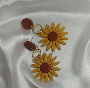 گوشواره زنانه ودخترانه اکسسوری دستساز خمیری بابونه