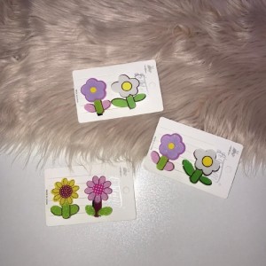 گیر انبری مناسب دختر کوچولوهای گل  گیر انبری شیشه ای طرح گل