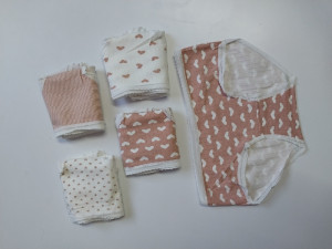 شورت دخترانه با طرح قلب وارداتی سایز مدیوم