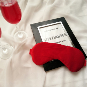 چشم بند مخمل سفید مشکی قرمز